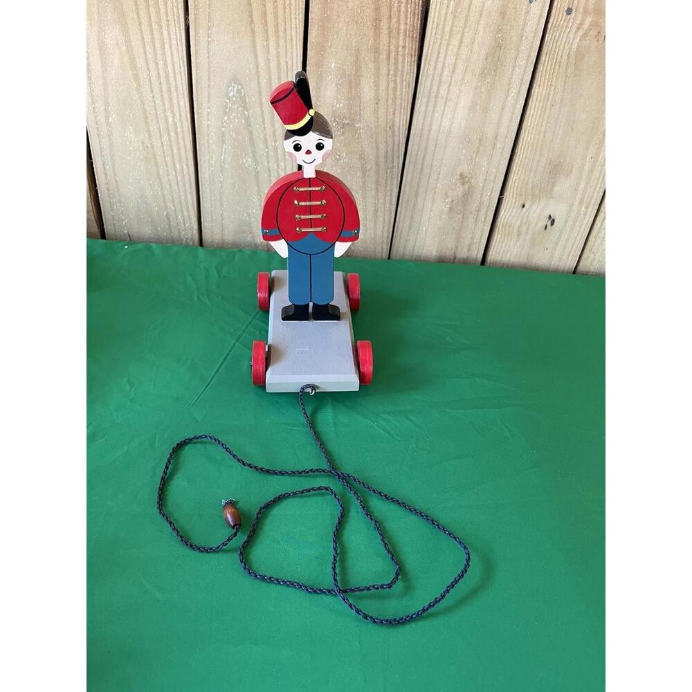 Vintage Childs Pull Along Wooden Soldier Toy On Wheels !!!